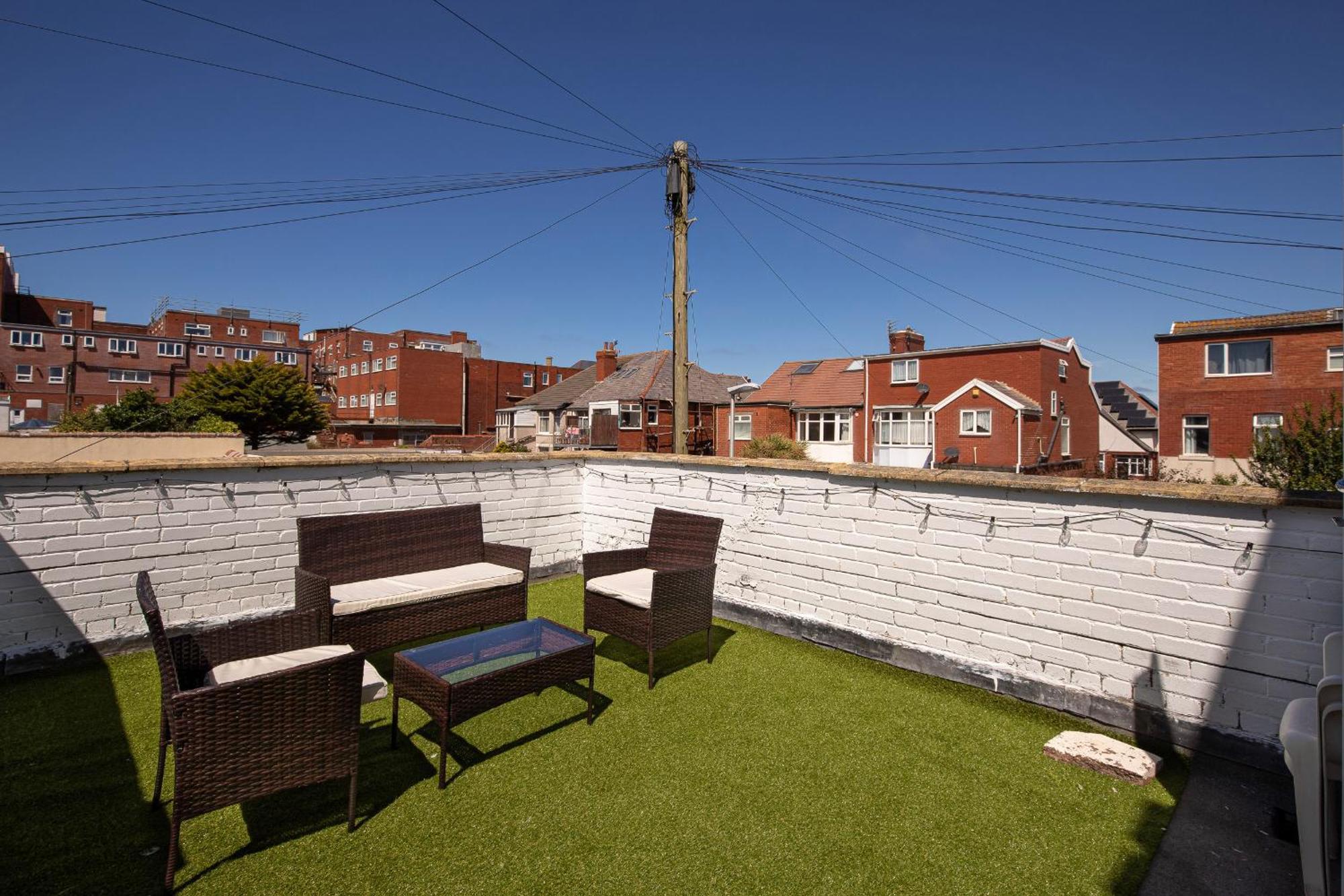 02 Holmfield Apartment Blackpool Exterior photo